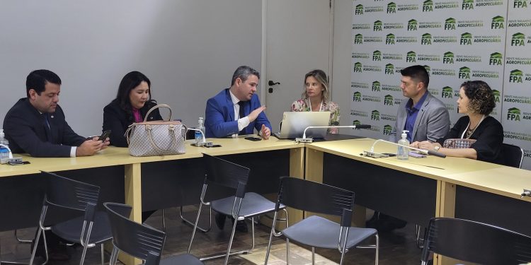 ABEGS apresenta pautas da suinocultura para Secretaria de Defesa Animal do MAPA