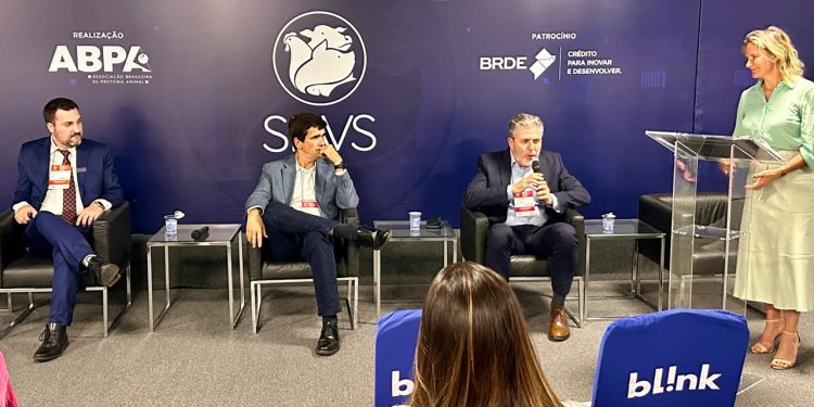 ABEGS destaca avanços genéticos da suinocultura no SIAVS 2024